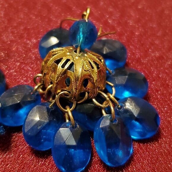 💥4 for $20💥Vintage Earrings Gold Tone Dangle Blue Beaded Retro Jewelery - Picture 4 of 5